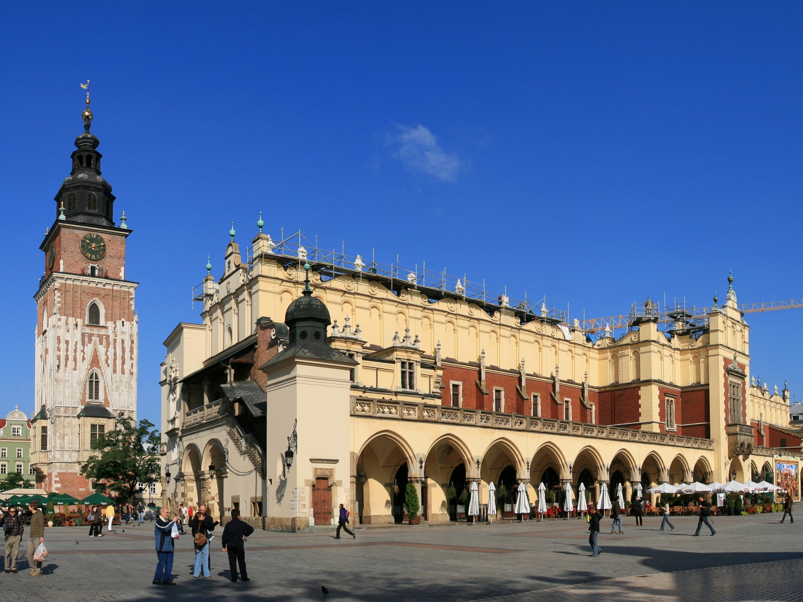 Cracovia, la Plaza mayor- foto By Lestat (Jan Mehlich) Wikimedia Commons