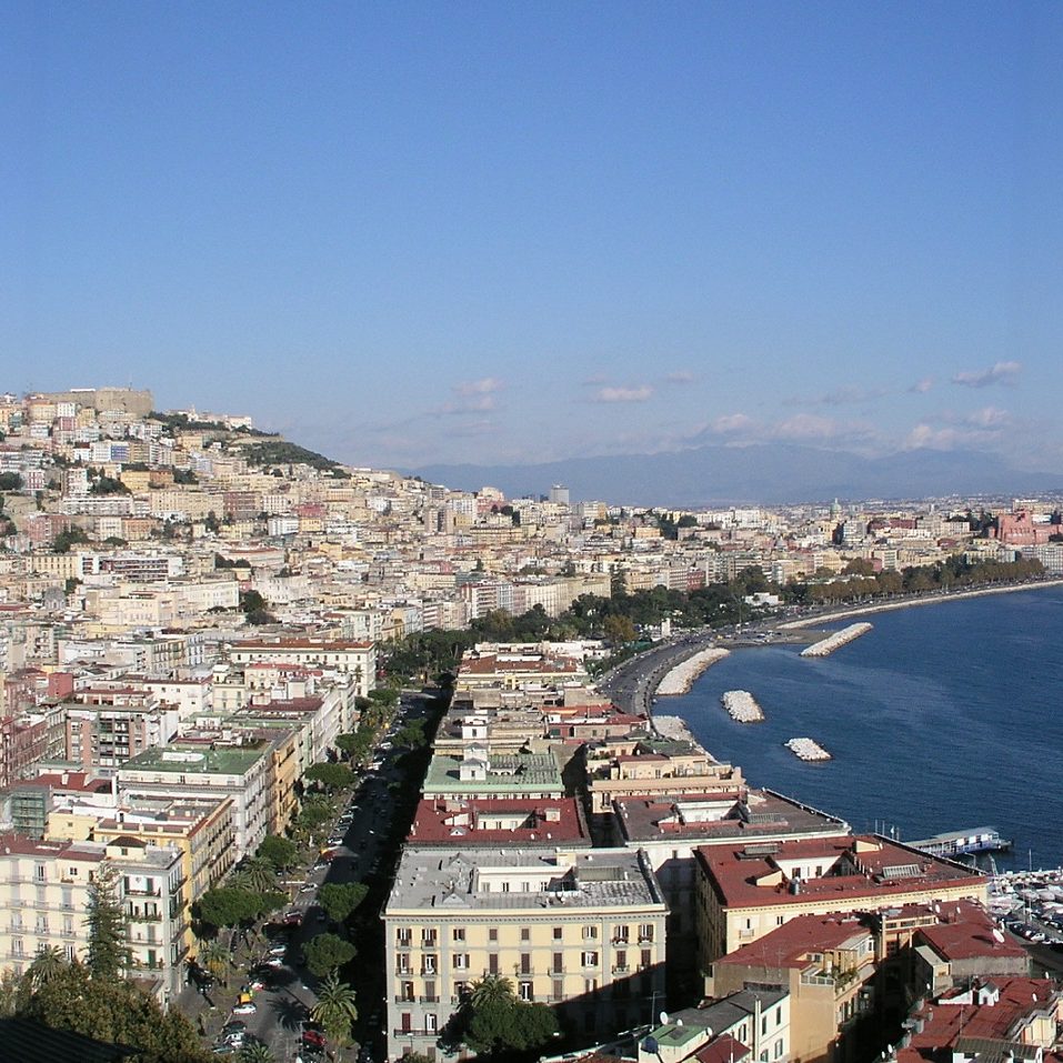 Napoles, el panorama - foto Damirux Wikimedia Commons